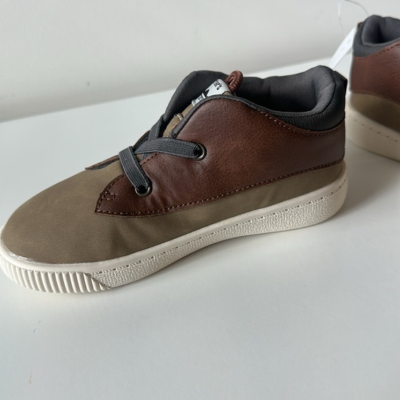 NIB Carter’s Willis Shoes - Size 12 (toddler) - Picture 4 of 12